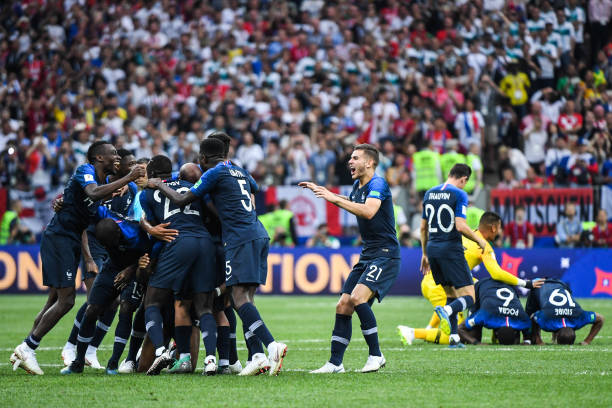 利诺等球员 利诺等球员